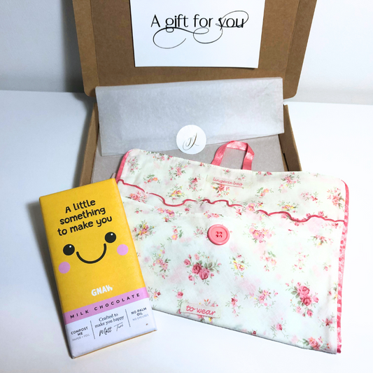 Lingerie Bag and Chocolate Letterbox Gift Set - 1 Lingerie Bag and 1 Chocolate Bar 80g
